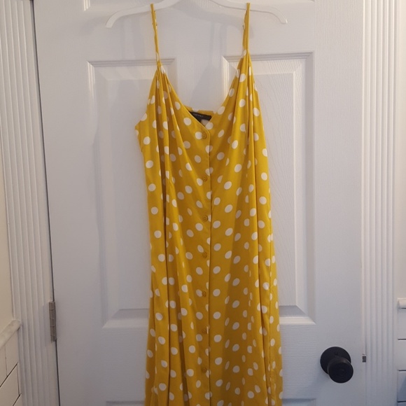 Forever 21 Dresses & Skirts - Yellow dress Forever 21 Dresses & Skirts - Yellow dress